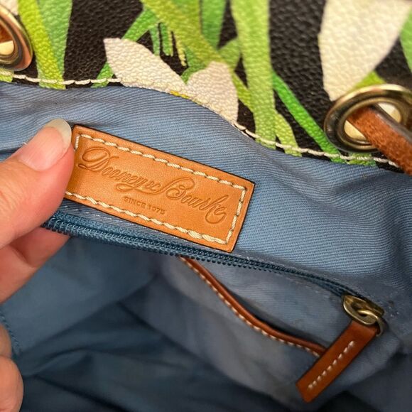 DOONEY and BOURKE Daffodil Drawstring Flower Tassel Bag with Wallet - Picture 7 of 16